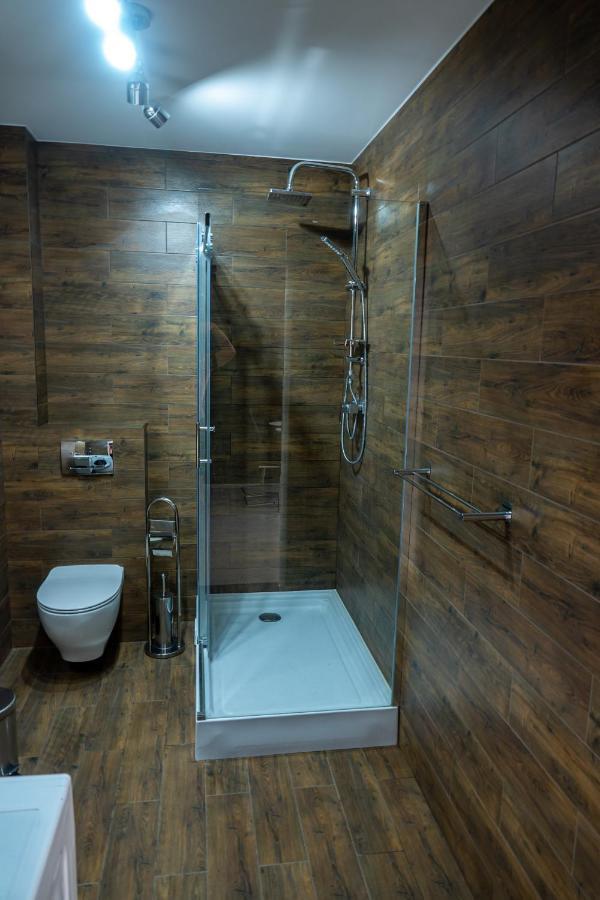 Apartament Przy Parku Z Duzym Tarasem ,Prywatny Parking Apartamento Świnoujście Exterior foto